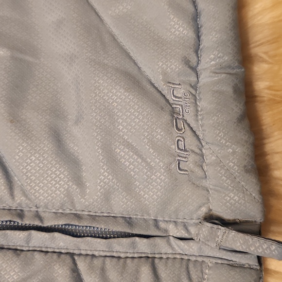 RIPCURL PUFFER JACKET FUT LIKE SIZE MEDIUM, USA/CAN 10 - Picture 3 of 6